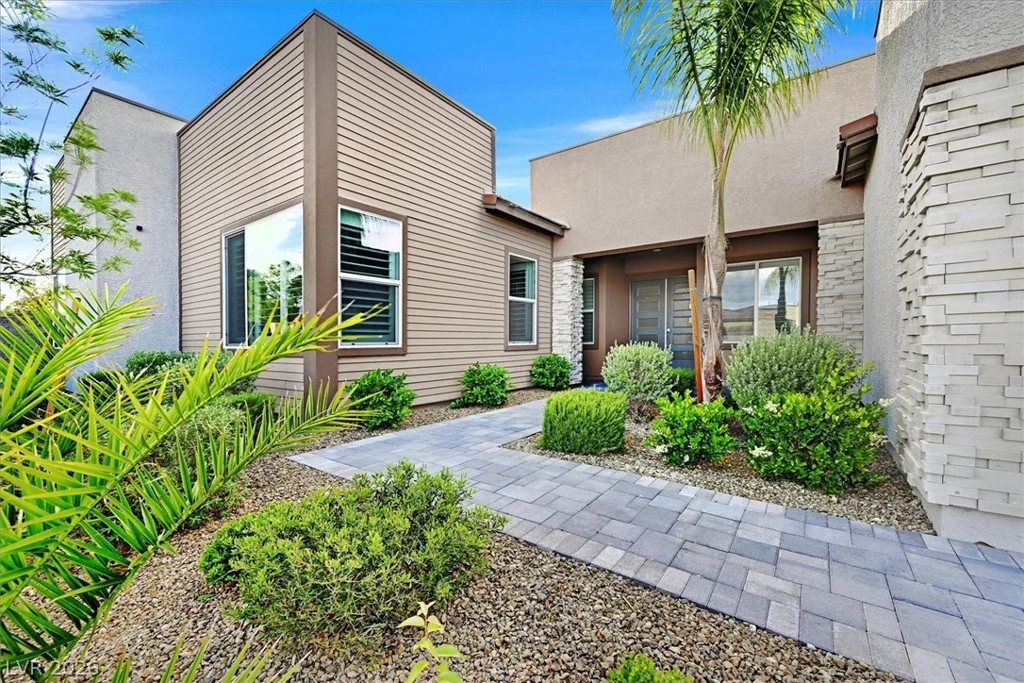 2689 Pioneer Estates, Las Vegas, NV 89117