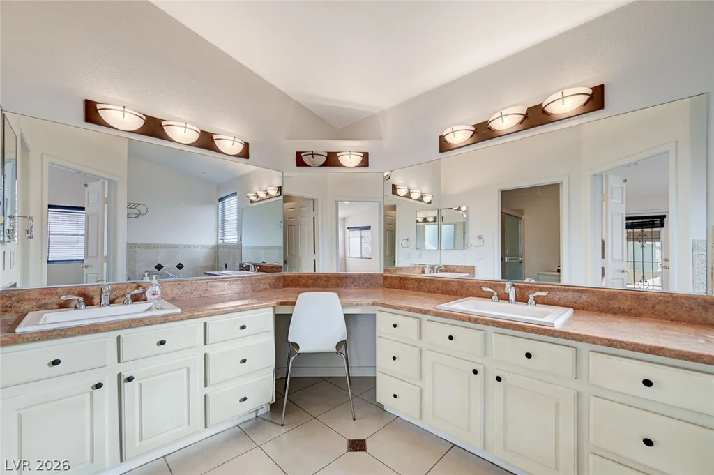 4111 Tatum, North Las Vegas, NV 89032