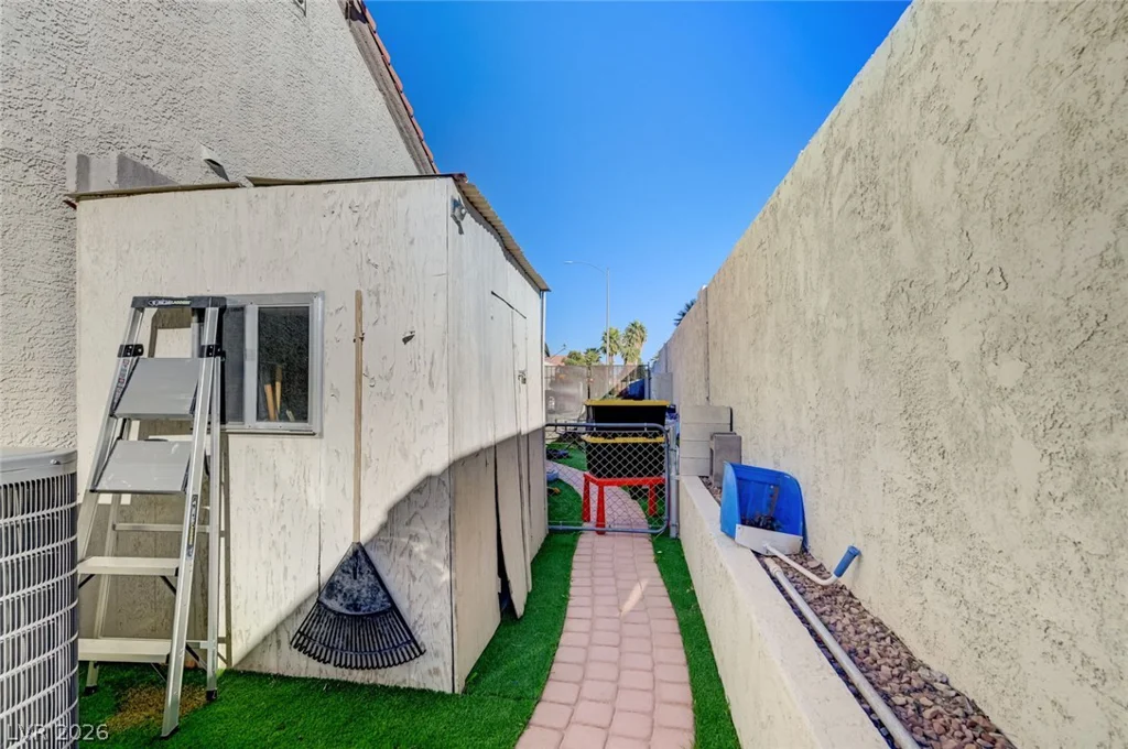 4111 Tatum, North Las Vegas, NV 89032