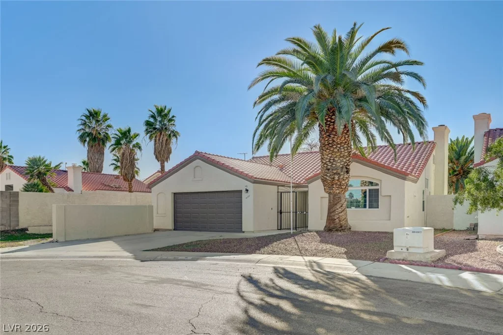 4111 Tatum, North Las Vegas, NV 89032