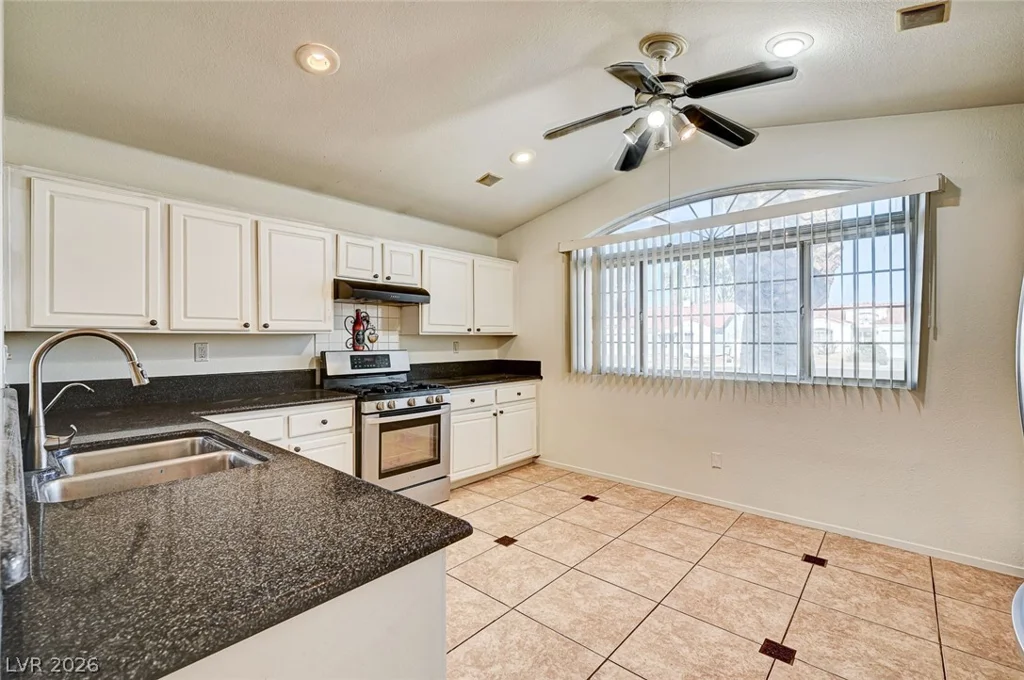 4111 Tatum, North Las Vegas, NV 89032