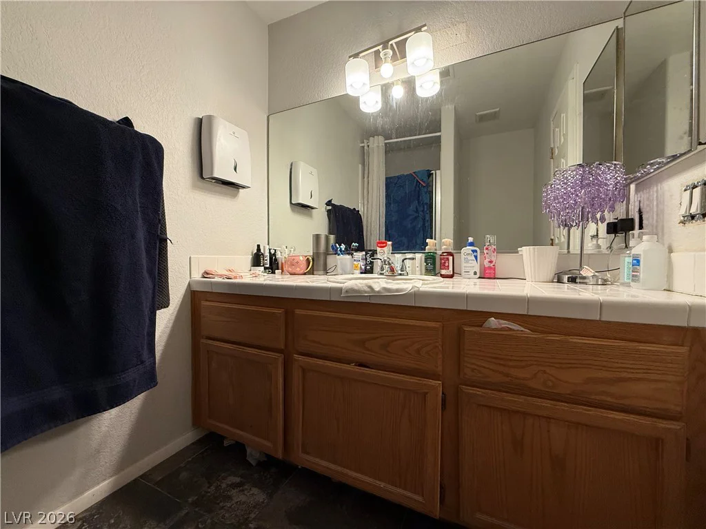 960 Sloan, Las Vegas, NV 89110