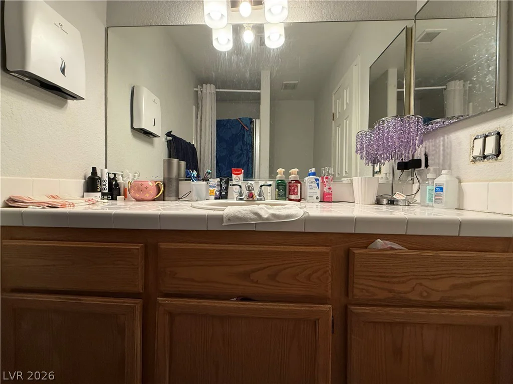960 Sloan, Las Vegas, NV 89110