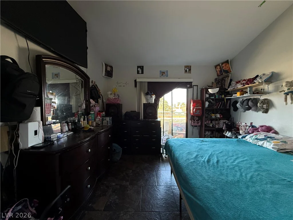 960 Sloan, Las Vegas, NV 89110