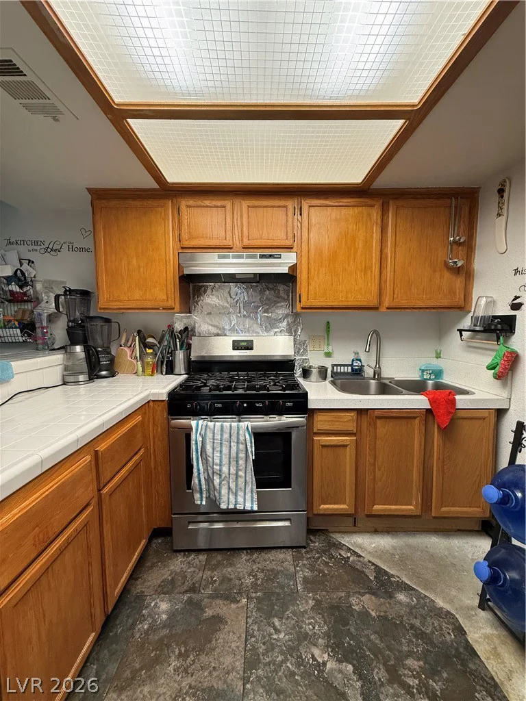 960 Sloan, Las Vegas, NV 89110