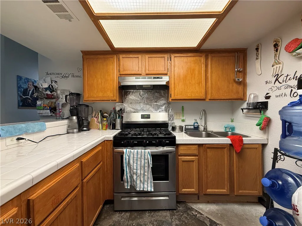 960 Sloan, Las Vegas, NV 89110