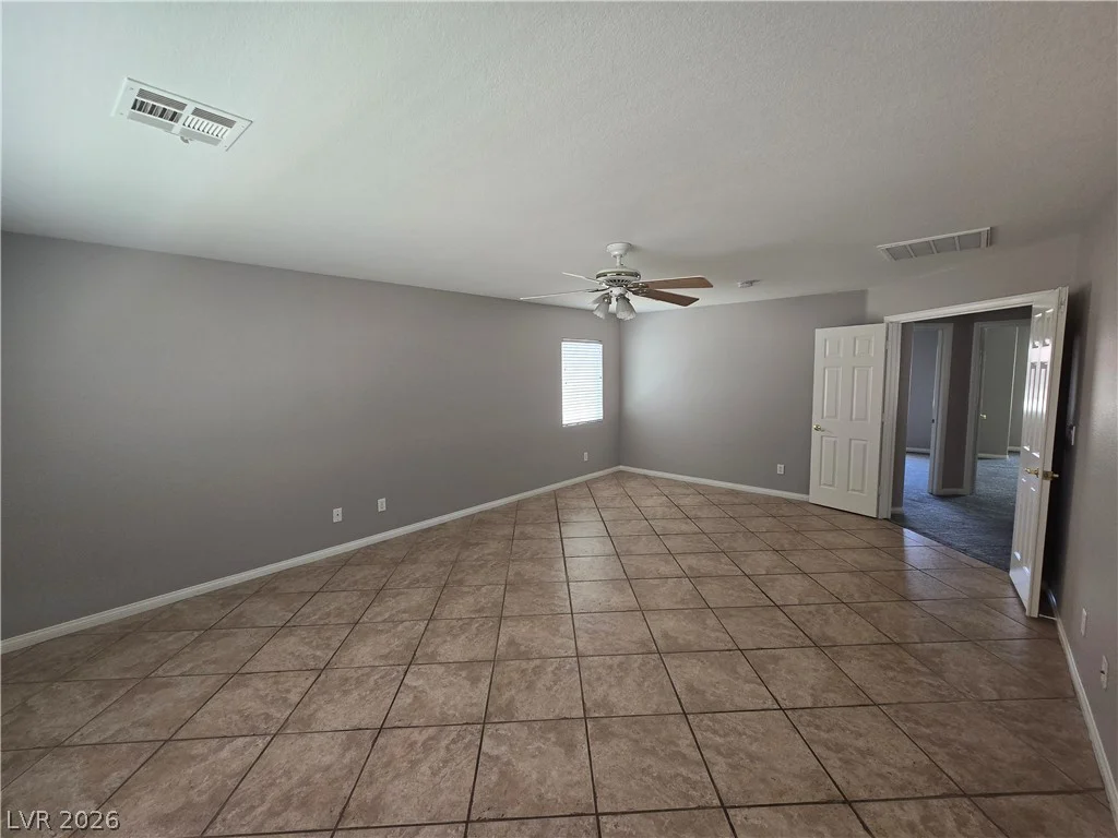 8350 Sterling Harbor, Las Vegas, NV 89117