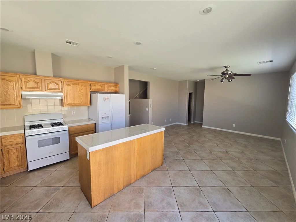 8350 Sterling Harbor, Las Vegas, NV 89117