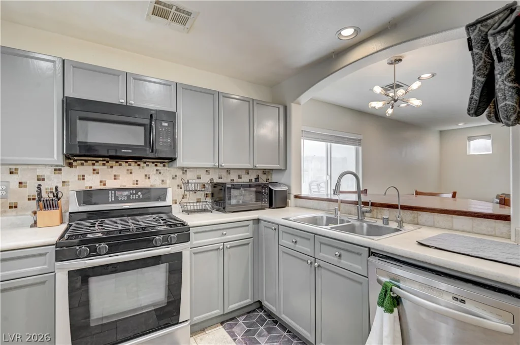 8953 Careful Canvas, Las Vegas, NV 89149