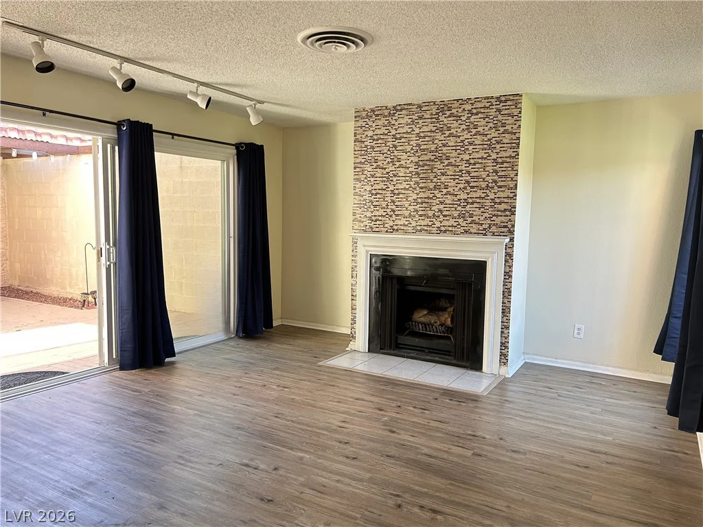 6417 Ironbark, Las Vegas, NV 89107