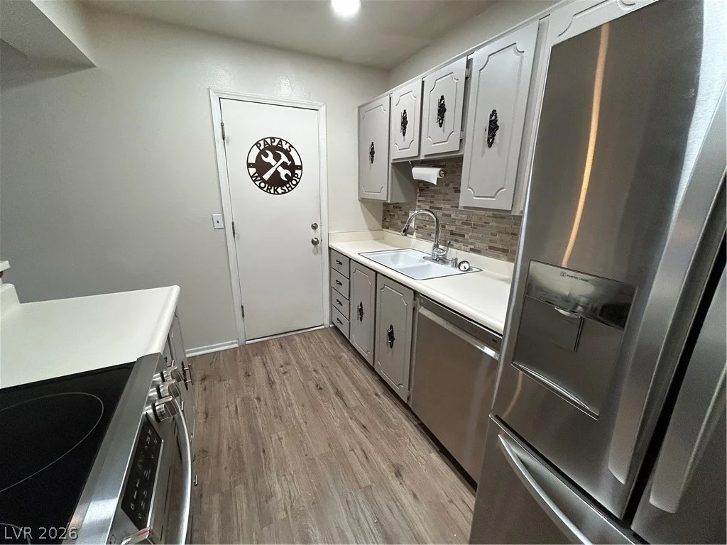 6417 Ironbark, Las Vegas, NV 89107
