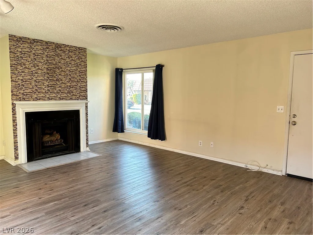 6417 Ironbark, Las Vegas, NV 89107