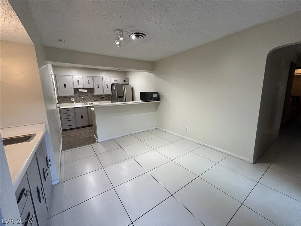 6417 Ironbark, Las Vegas, NV 89107