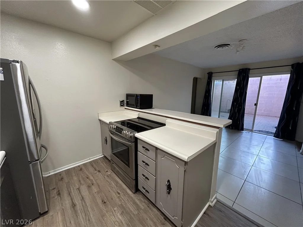 6417 Ironbark, Las Vegas, NV 89107