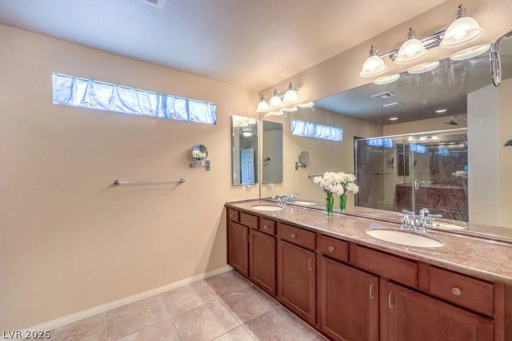 5914 Gordon Creek, Las Vegas, NV 89139