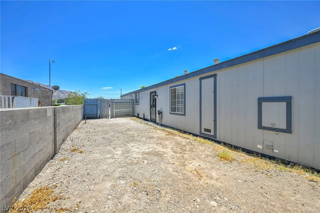 6062 Carlsbad, Las Vegas, NV 89156