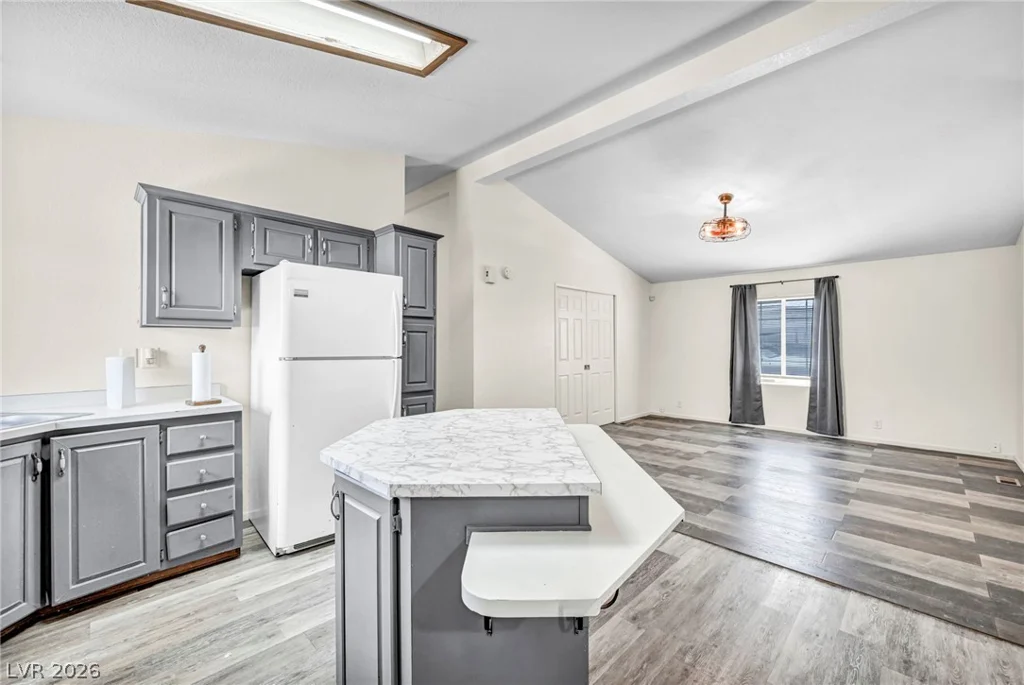 6062 Carlsbad, Las Vegas, NV 89156