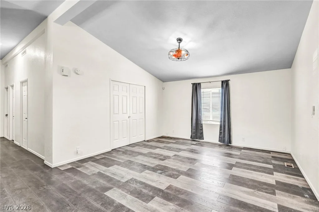 6062 Carlsbad, Las Vegas, NV 89156