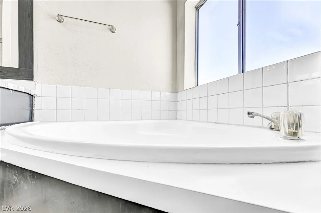 6062 Carlsbad, Las Vegas, NV 89156
