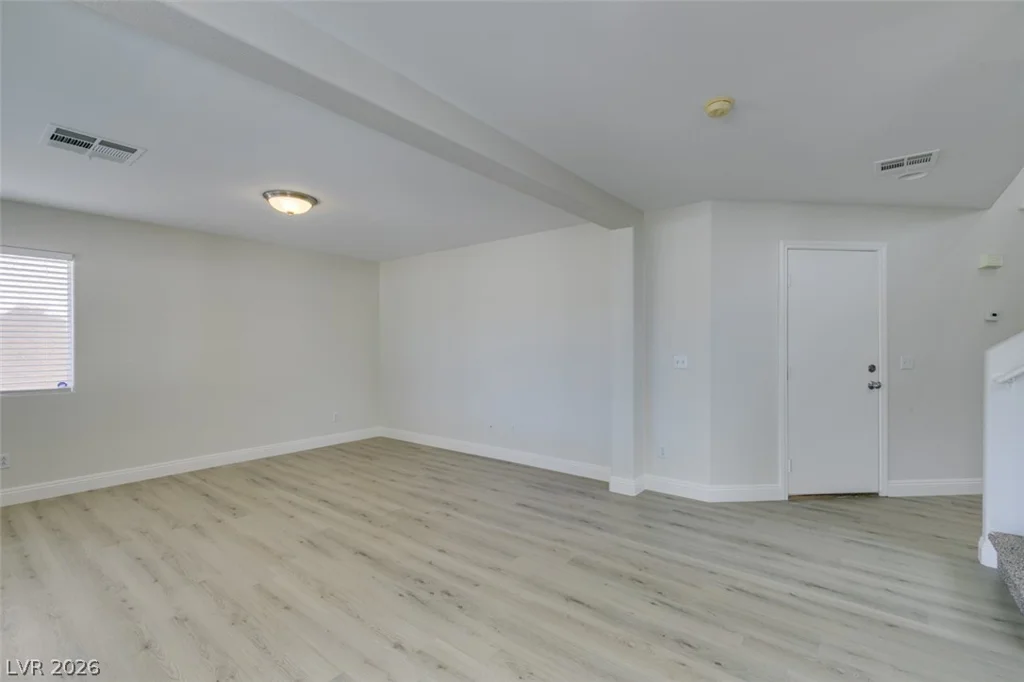 8021 Copperhead Creek, Las Vegas, NV 89143