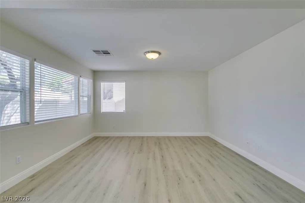 8021 Copperhead Creek, Las Vegas, NV 89143