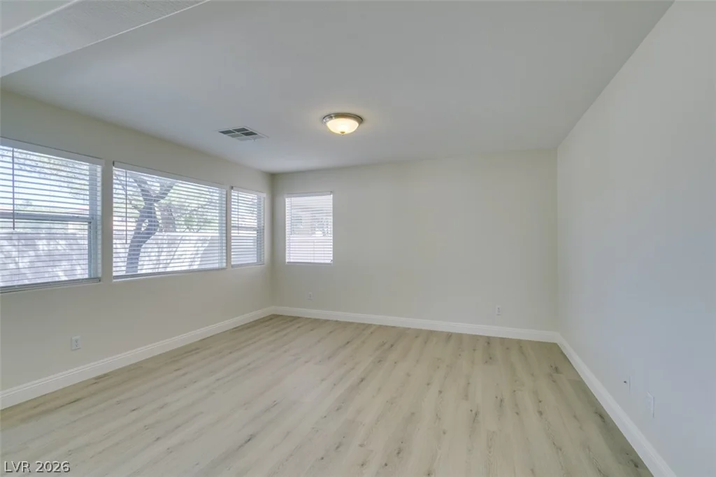 8021 Copperhead Creek, Las Vegas, NV 89143