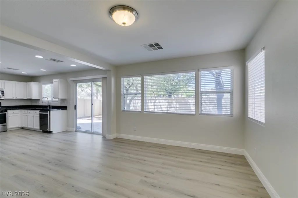 8021 Copperhead Creek, Las Vegas, NV 89143