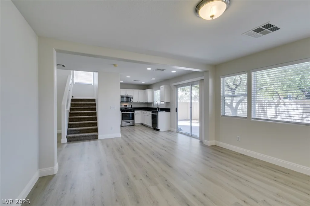 8021 Copperhead Creek, Las Vegas, NV 89143