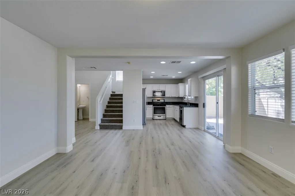 8021 Copperhead Creek, Las Vegas, NV 89143