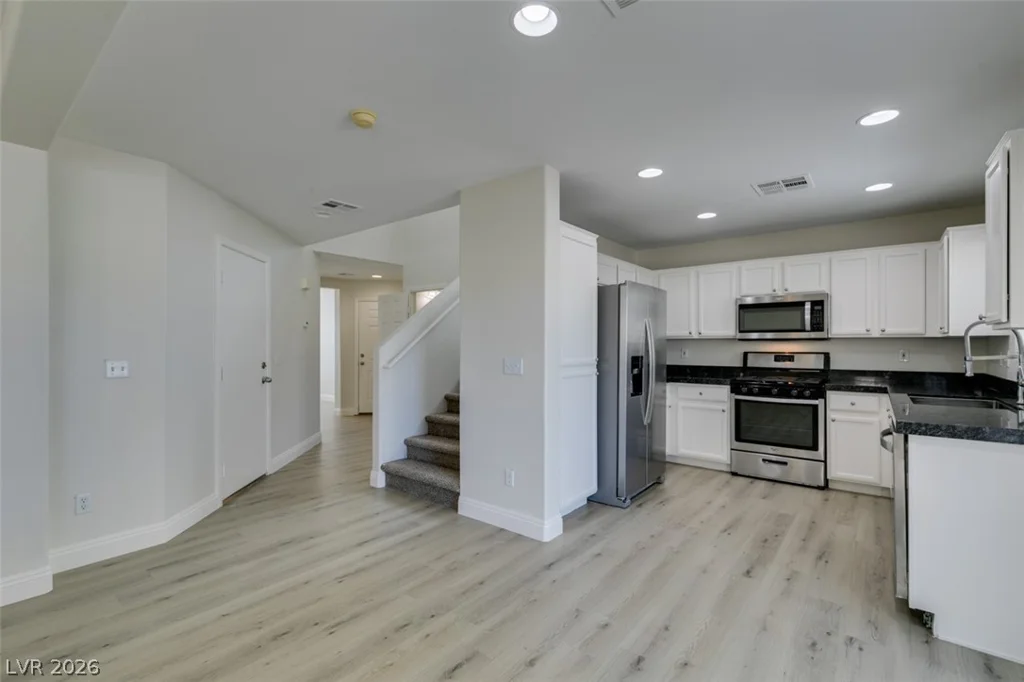 8021 Copperhead Creek, Las Vegas, NV 89143