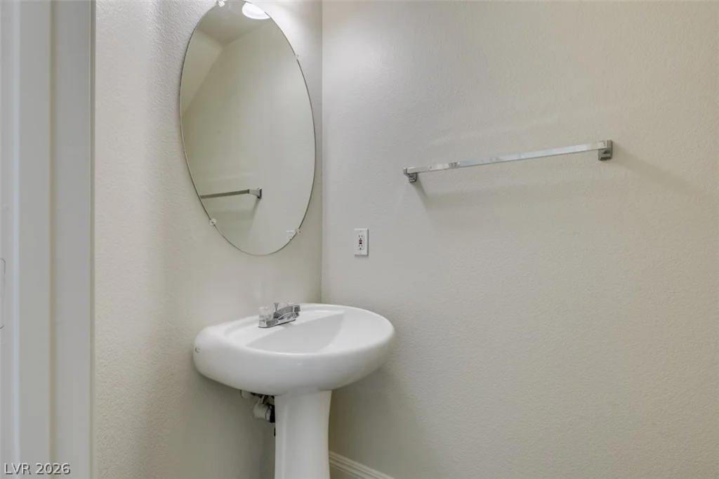 8021 Copperhead Creek, Las Vegas, NV 89143