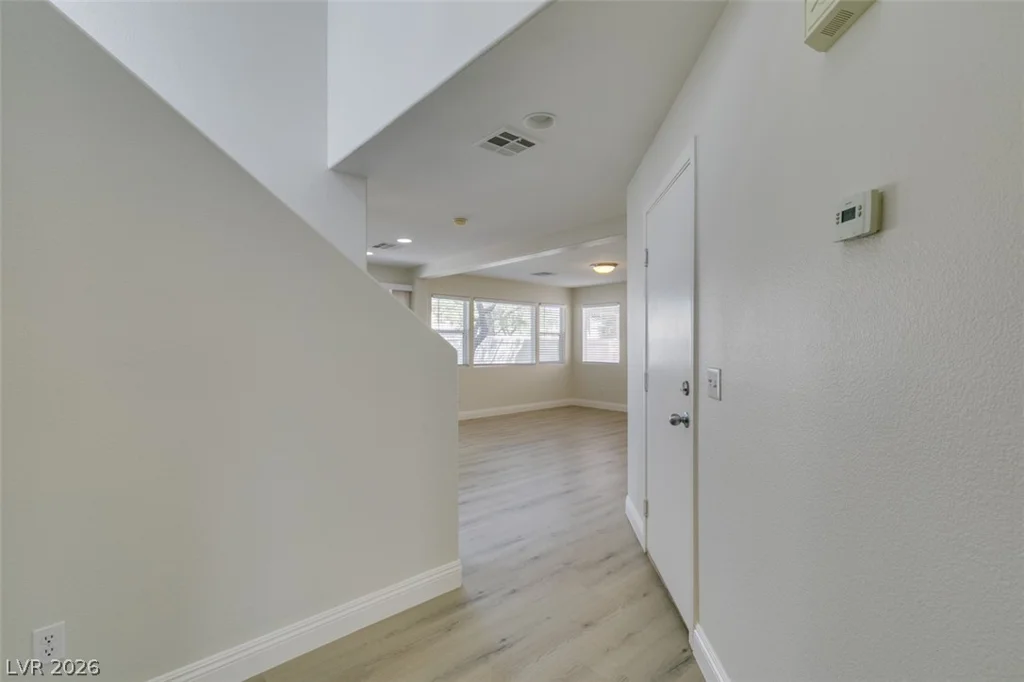8021 Copperhead Creek, Las Vegas, NV 89143