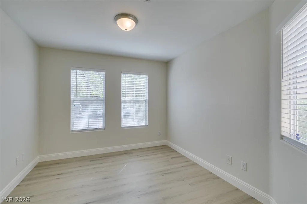 8021 Copperhead Creek, Las Vegas, NV 89143