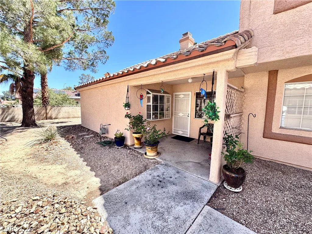 1600 Torrey Pines, Las Vegas, NV 89108
