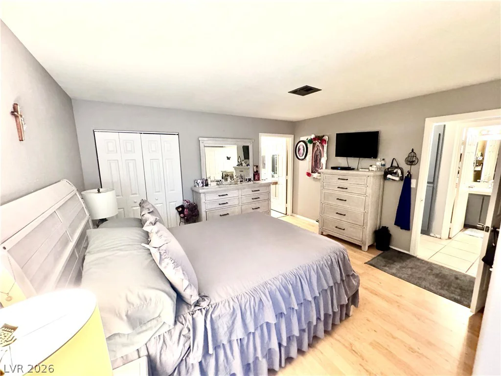 1600 Torrey Pines, Las Vegas, NV 89108