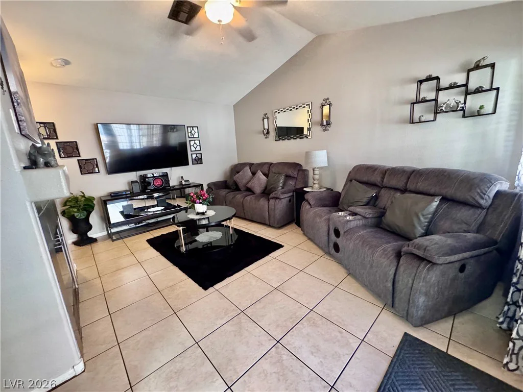 1600 Torrey Pines, Las Vegas, NV 89108