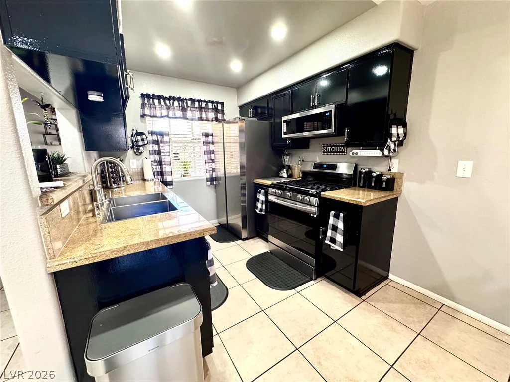 1600 Torrey Pines, Las Vegas, NV 89108
