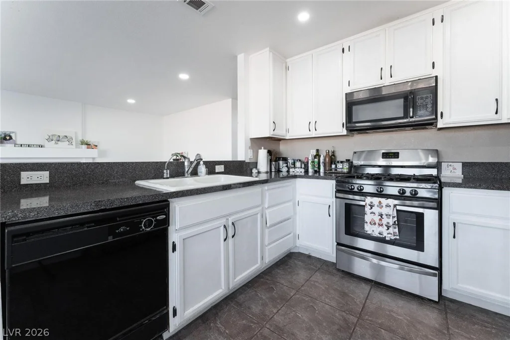 7912 Painted Rock, Las Vegas, NV 89149