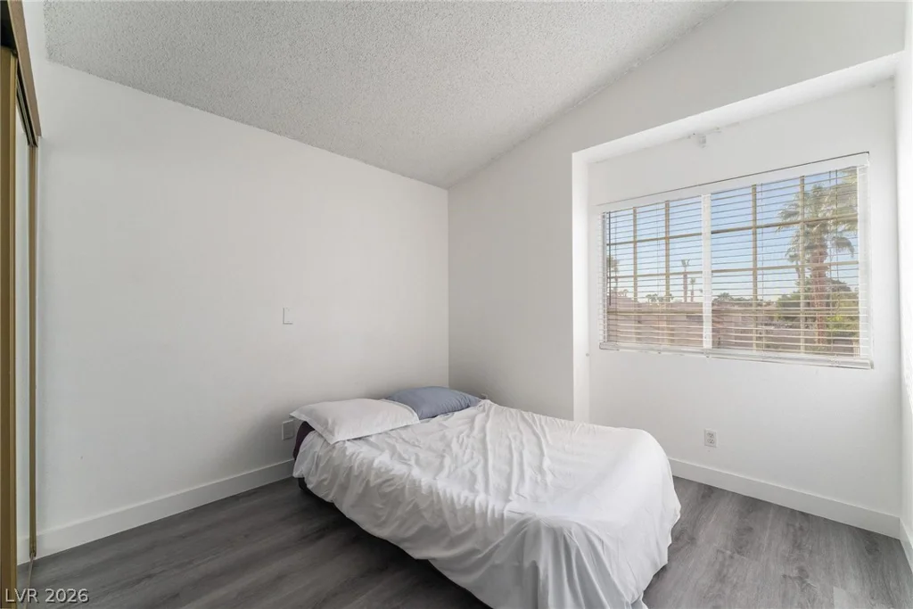 7912 Painted Rock, Las Vegas, NV 89149