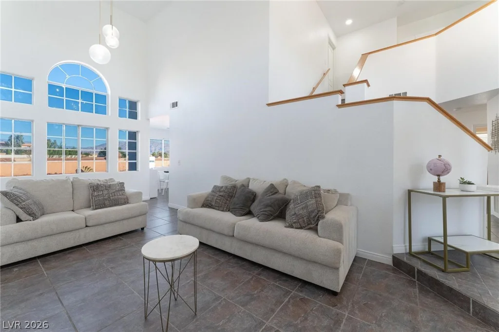 7912 Painted Rock, Las Vegas, NV 89149