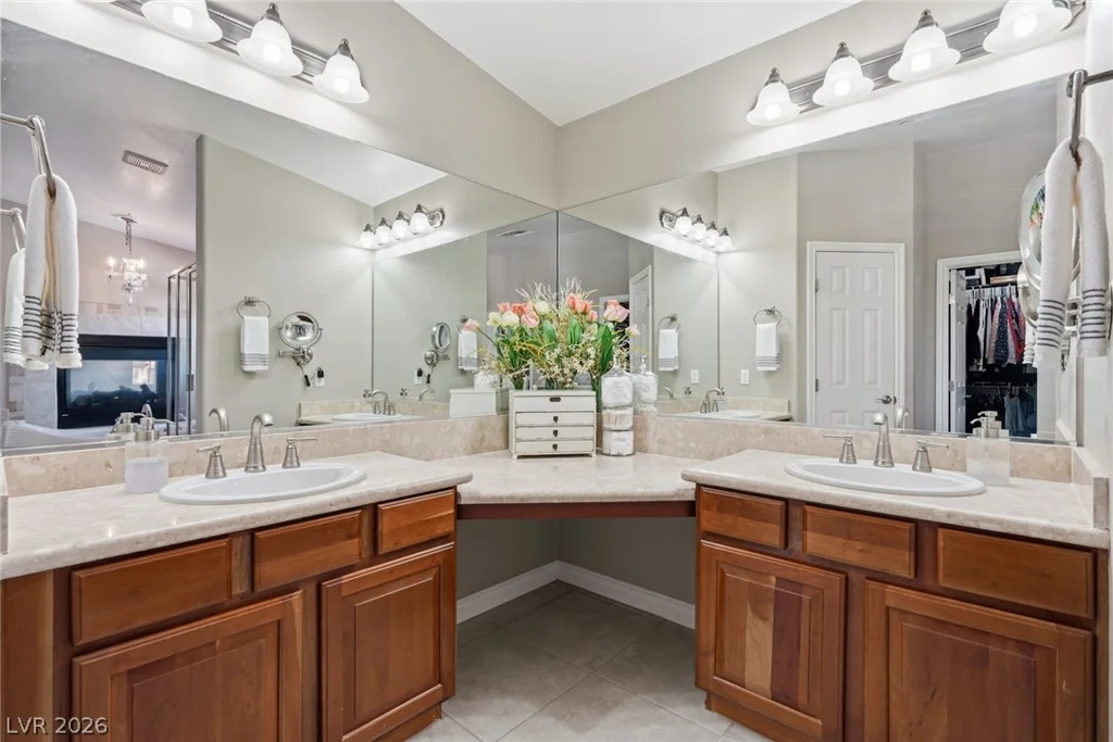 7021 Villada, North Las Vegas, NV 89084