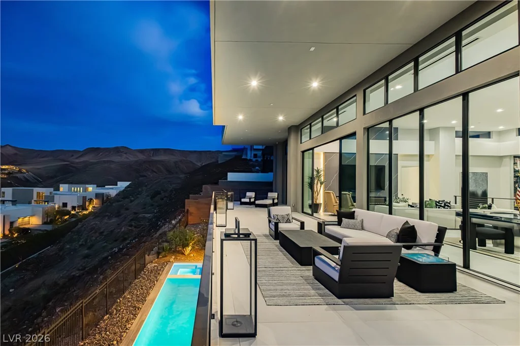 658 Dragon Peak, Henderson, NV 89012