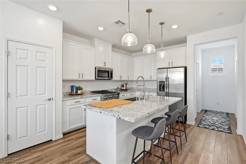 161 Petaluma Valley, Las Vegas, NV 89138