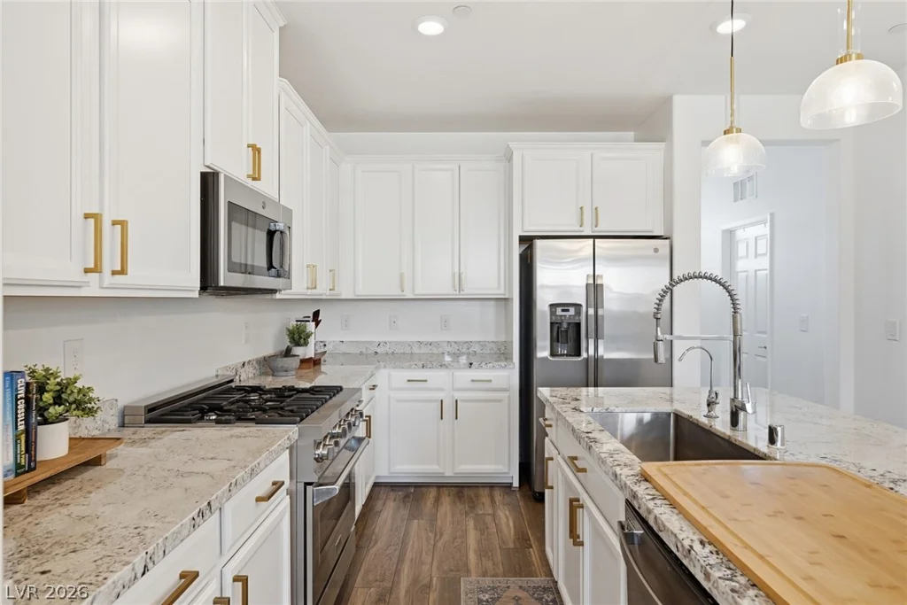 161 Petaluma Valley, Las Vegas, NV 89138