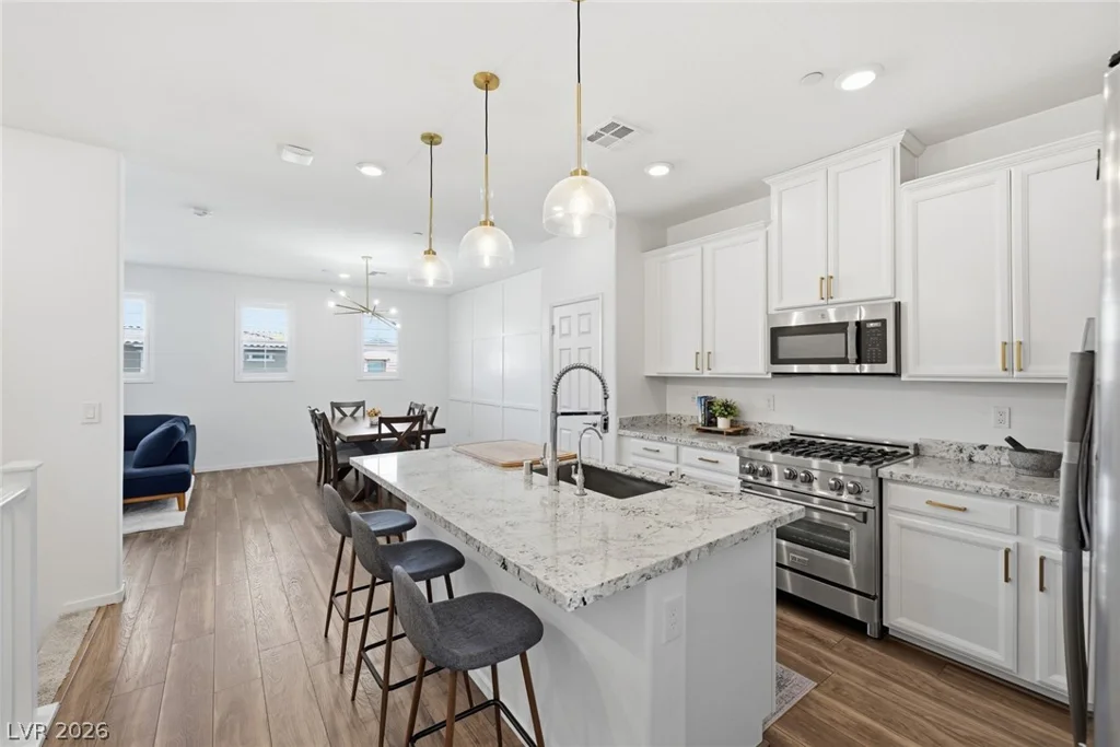 161 Petaluma Valley, Las Vegas, NV 89138