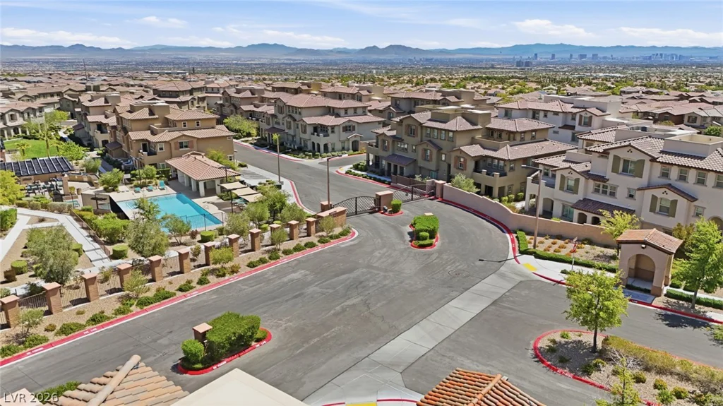 161 Petaluma Valley, Las Vegas, NV 89138