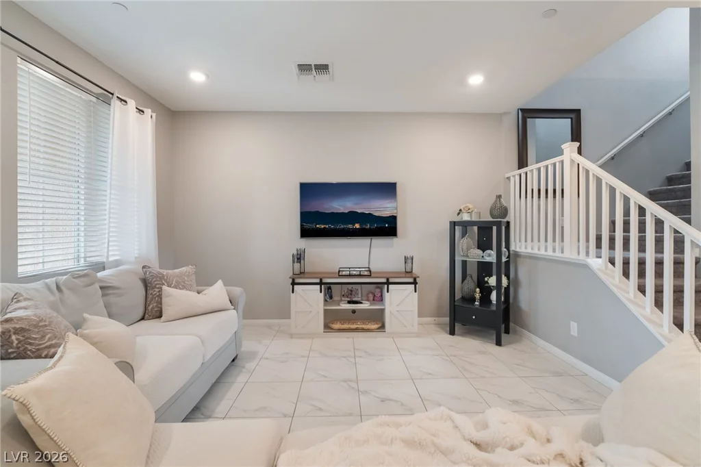 3288 Palindrome, Henderson, NV 89044