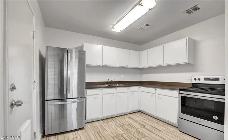 616 Palmhurst, Las Vegas, NV 89145