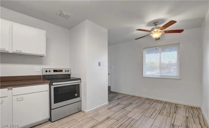 616 Palmhurst, Las Vegas, NV 89145