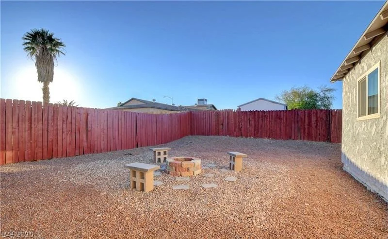 616 Palmhurst, Las Vegas, NV 89145